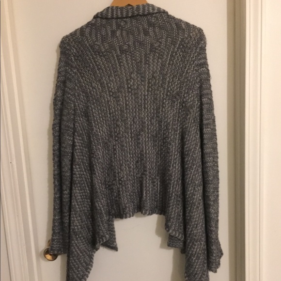 White and grey cardigan sweater - Picture 3 of 4